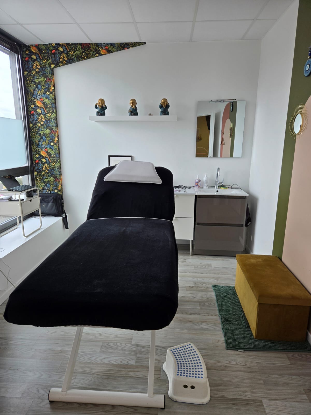 Produits de soin utilisés dans l'institut de beauté Anatha à Seysses pour soins du visage et relaxation